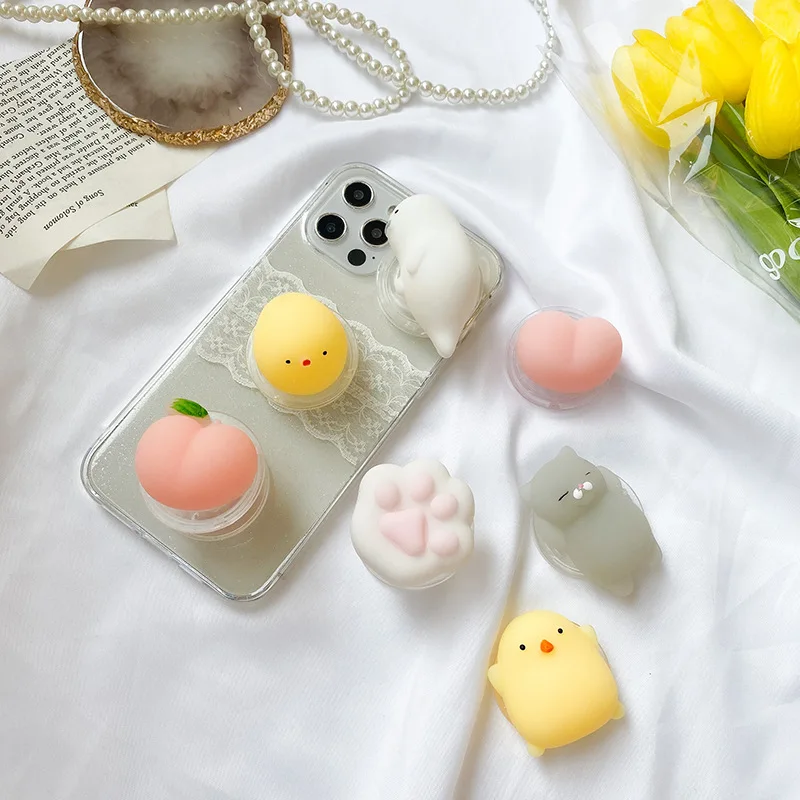 Cute Pinch Le Mobile Grip-tok  - Phone Accessories Vending Machine recension och pris