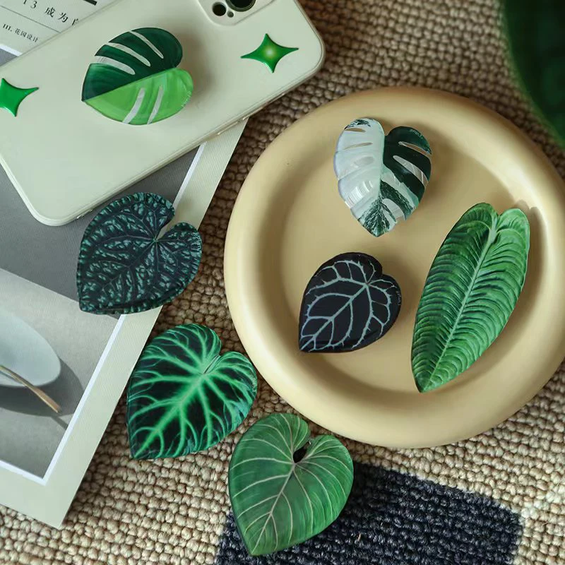 Glossy Simulation Leaf Phone H - Phone Accessories Vending Machine recension och pris